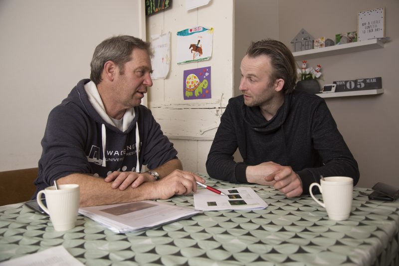 Pieter (r.) en Wageningen-expert Jean-Marie Michielsen.